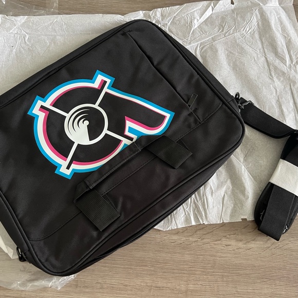 Bang Energy never used Cheetah Laptop case - Picture 2 of 6